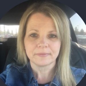 Meet your Posher, Debbie